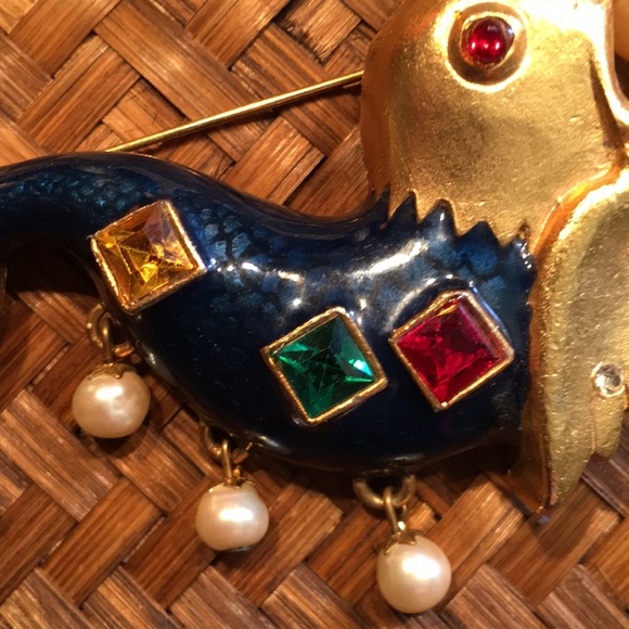 GERARD YOSCA Vintage Enameled Fish Brooch - Picture 5 of 7